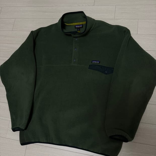 파타고니아 신칠라 스냅티 다크그린/겨자 L사이즈