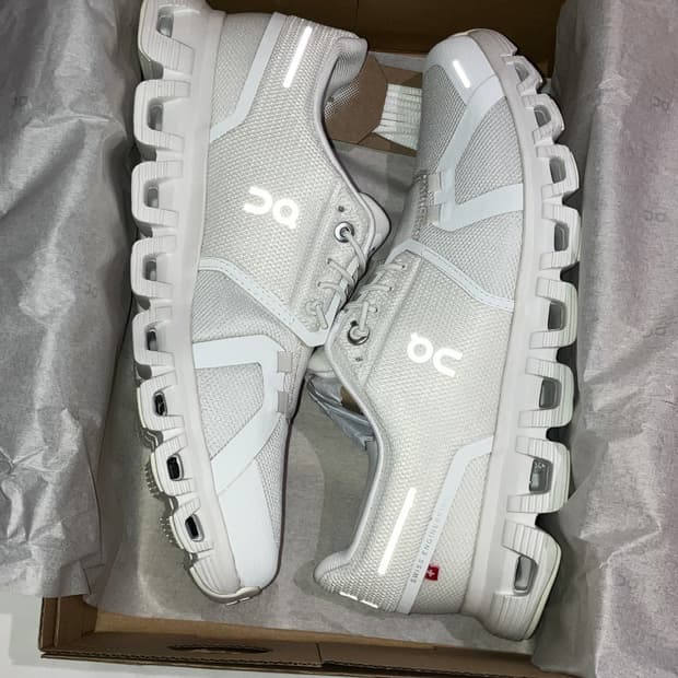 온러닝 클라우드6 화이트 255