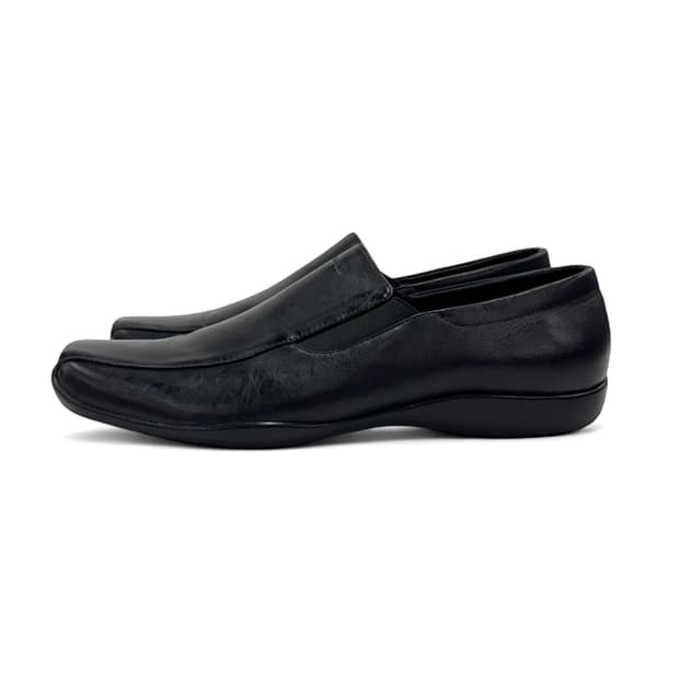 Prada 90s Classic square Loafer 