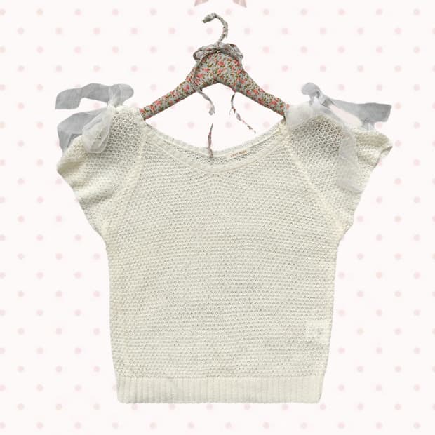 레스트로즈 리본 브이넥 화이트 썸머니트