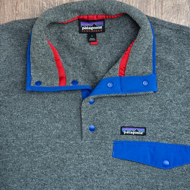 파타고니아 신칠라 스냅티 니켈블루 L 라이트웨이트