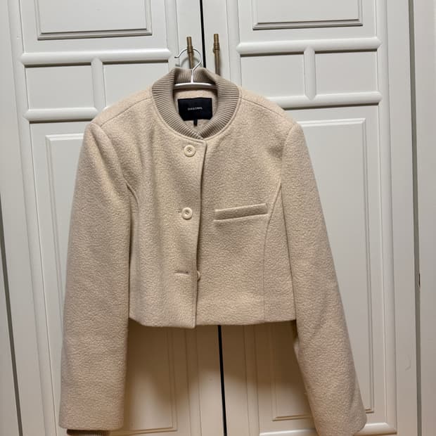 다이애그널 크롭 봄버 자켓 베이지