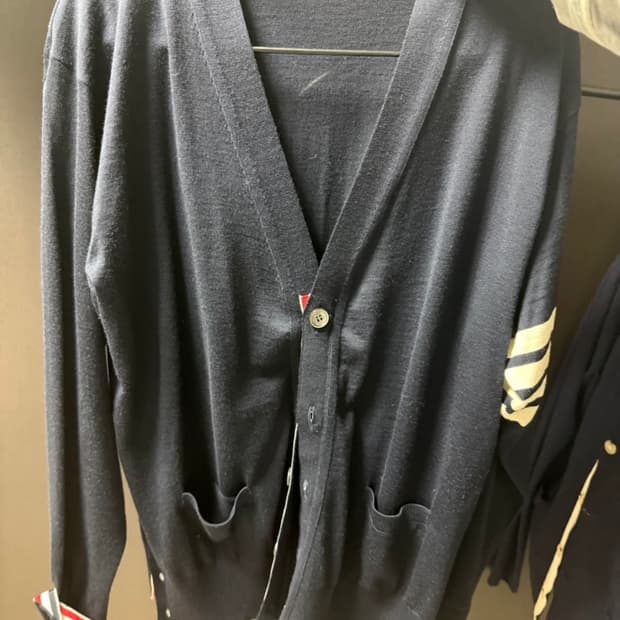 톰브라운 네이비 가디건 5사이즈 