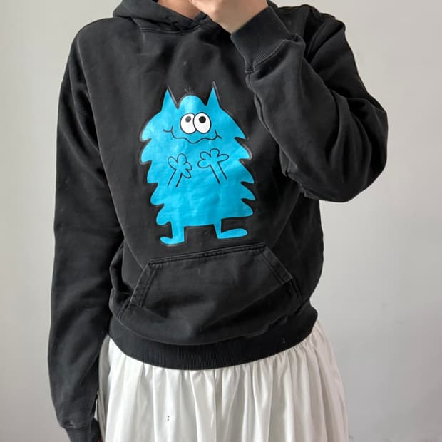 [S] 더뮤지엄비지터 블랙 후드티