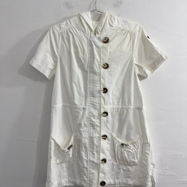 white hood jacket