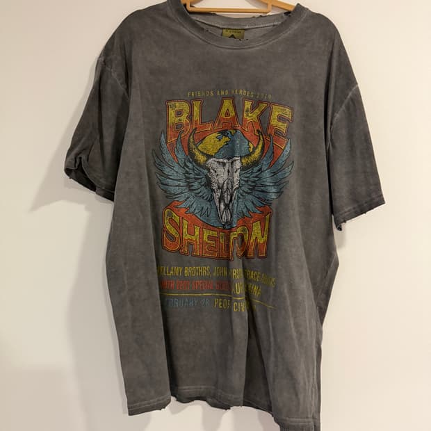 컨트리 투어 머천 느낌의 빈티지 워시 그래픽 티