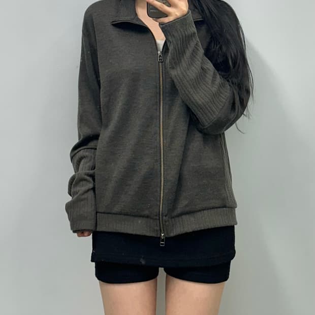 해칭룸 더블 슬리브 트랙 가디건
