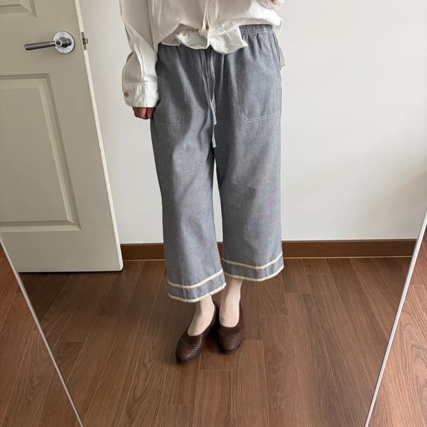 stripe patterned pants