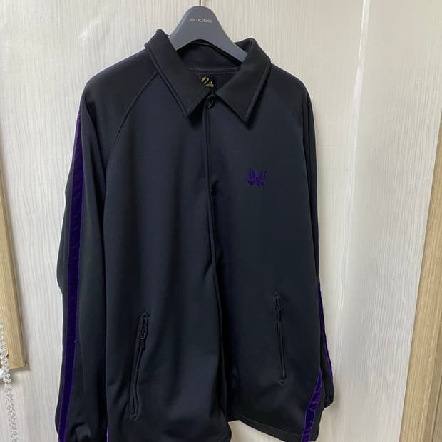 니들스 사이드라인 벨벳 코치자켓