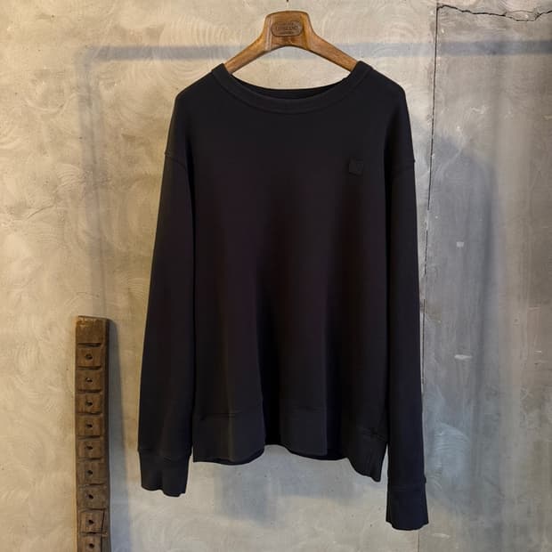 아크네 스튜디오 맨투맨 100