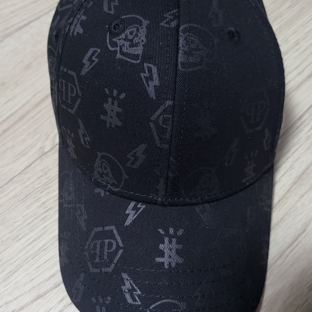 필립플레인 모자