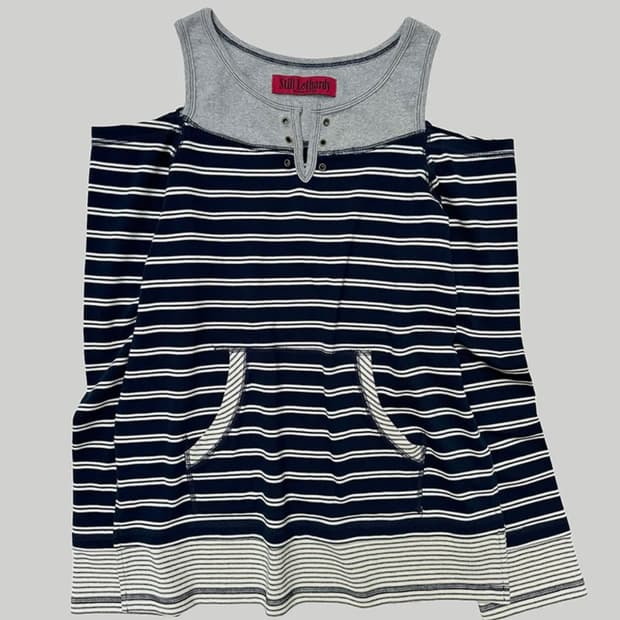 스틸레써디 OVERLOCKED OFF-SHOULDER T-SHIRT