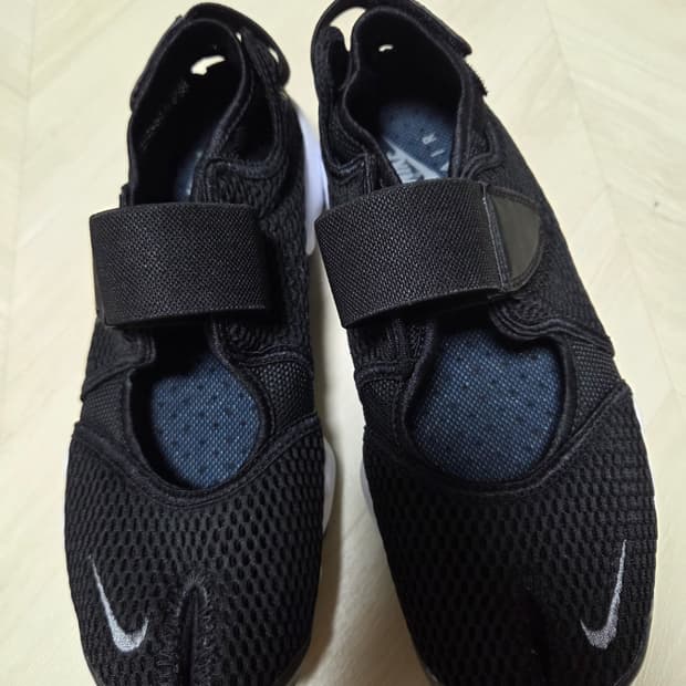 나이키 에어리프트 블랙 265 우먼