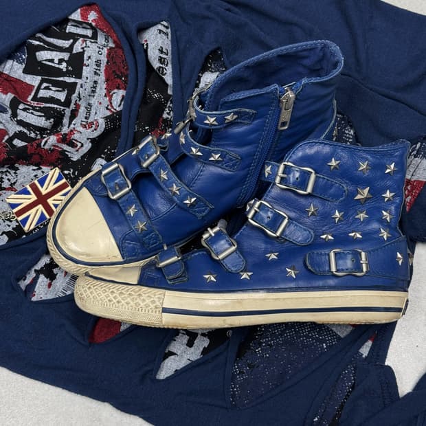 ASH 별스터드 버클 하이탑 스니커즈