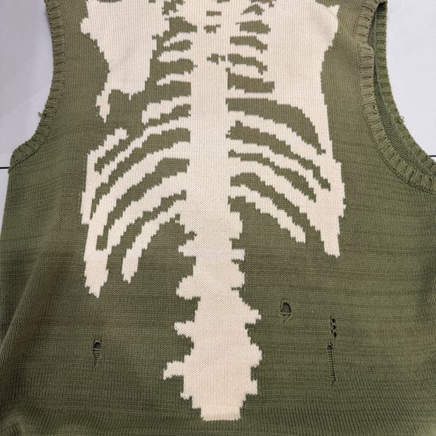 캐피탈 본 베스트 카키