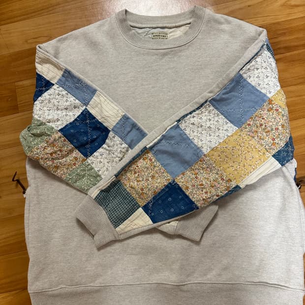 캐피탈(kapital)아메리칸 퀼트 투톤 스웻셔츠