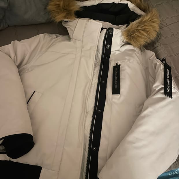 내셔널지오그래픽 타루가 패딩