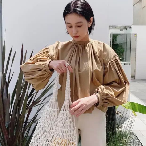 클라네 볼륨블라우스 clane volume blouse 클레인블라우스