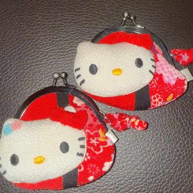 헬로키티 동전지갑( two sets)
