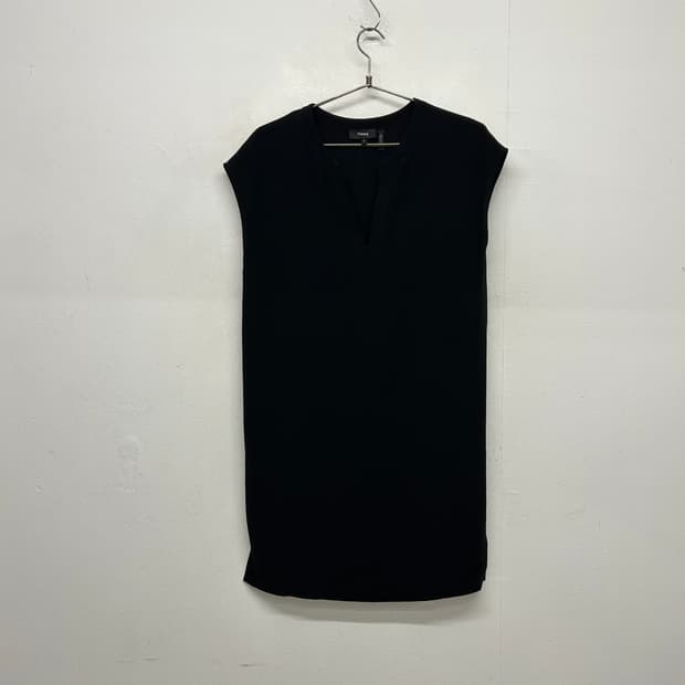 Theory 블랙 원피스 (MADE IN USA)