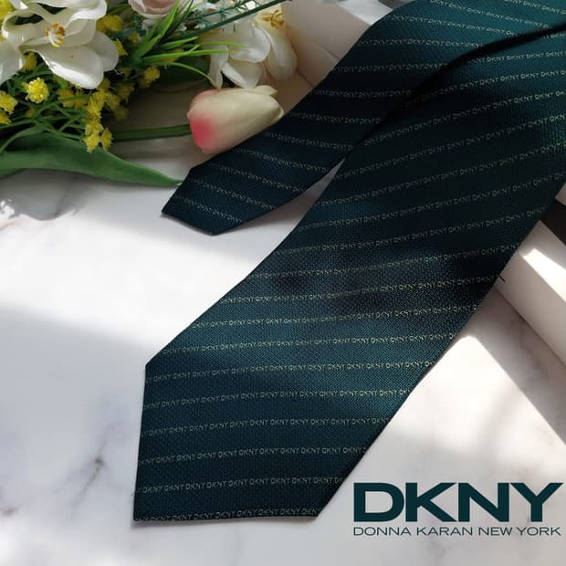 DKNY 실크 그린 스트라이프 넥타이 9cm A+등급 K913
