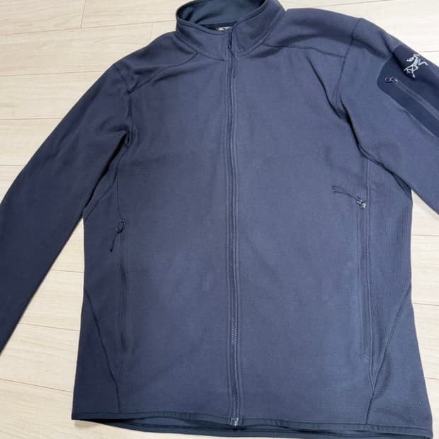 아크테릭스 델타 LT   L 사이즈  블랙사파이어 상태 좋아요  상태 9