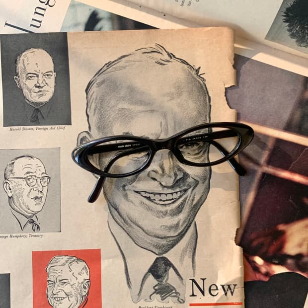 [픽키-624] 블랙 캣아이 뿔테 안경 데드스탁 프레임 빈티지