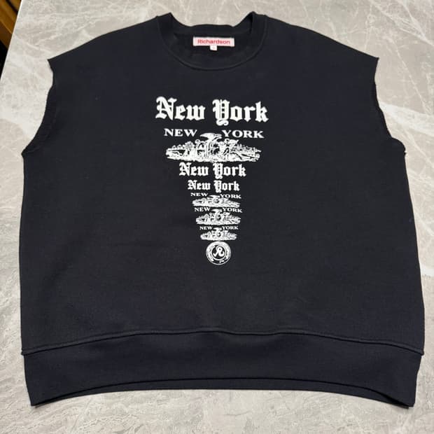 리차드슨 슬리브리스 스웻셔츠