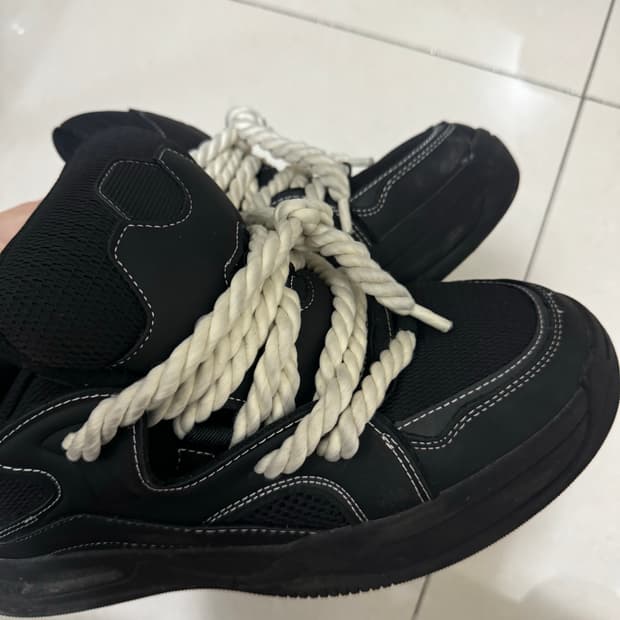 자라 스케이터 슈즈 블랙 색상