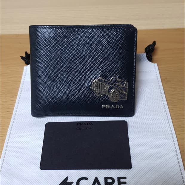 프라다 사피아노 반지갑/지갑 정품S급(감정O)