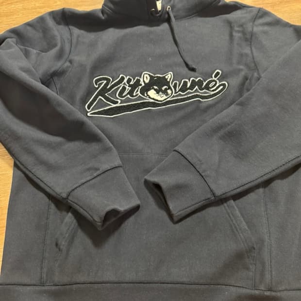 메종키츠네 후드티