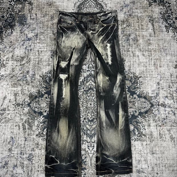 Crack washing bootscut jeans