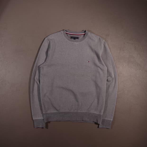 타미힐피거 스웻셔츠