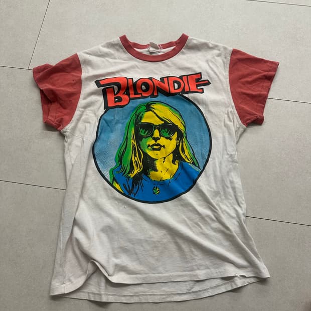 메이드원 블론디 티셔츠