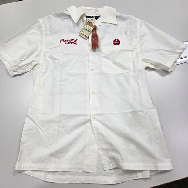 WHO.A.U 빈티지 코카콜라 콜라보 반팔 셔츠 아이보리화이트