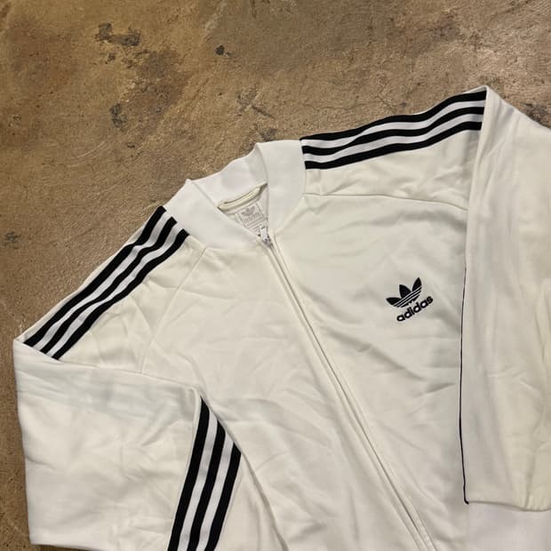 아디다스 화이트 블랙 흰검 파이어버드 져지