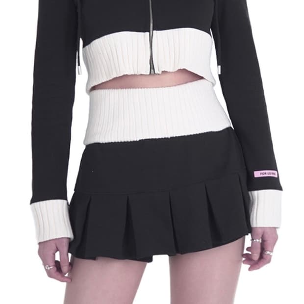 포어링 플리츠 미니스커트