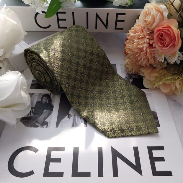 셀린느 올리브 그린 C패턴 자카드 넥타이 9.1cm A등급 K2295