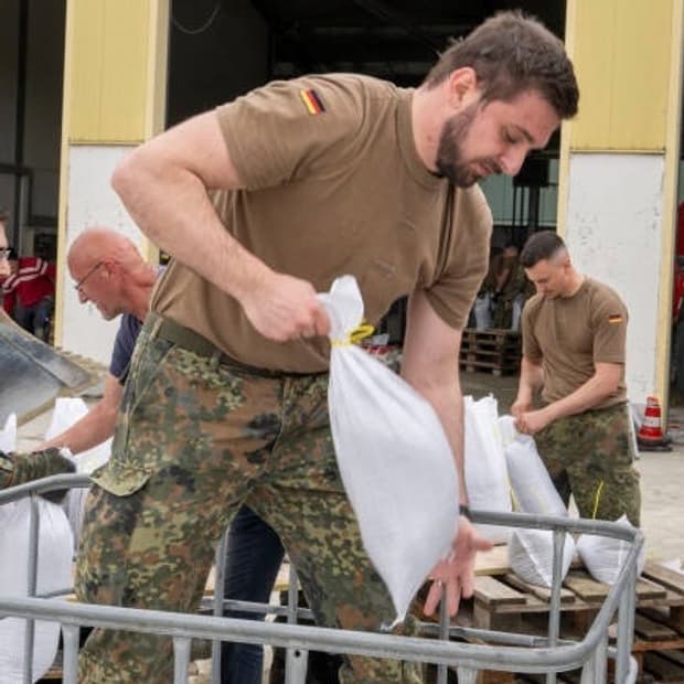 Bundeswehr 독일군 카키 티셔츠