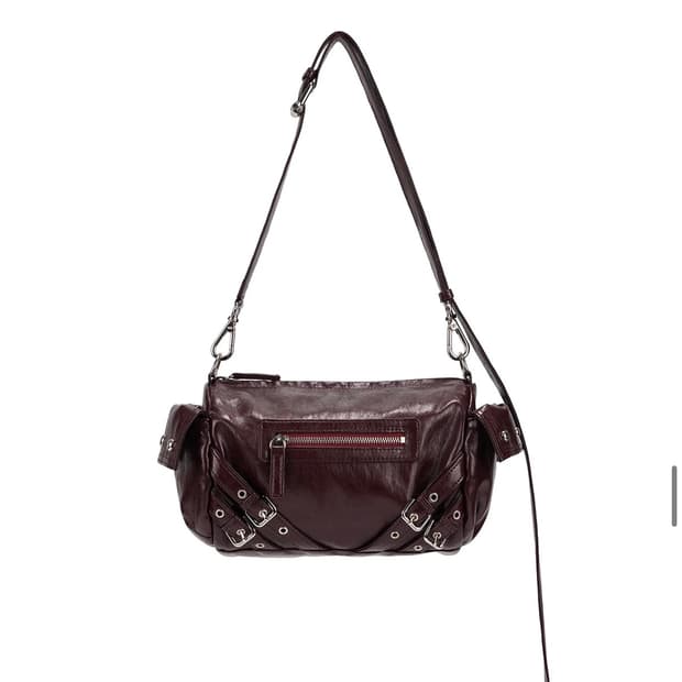 deinet stud pocket bag