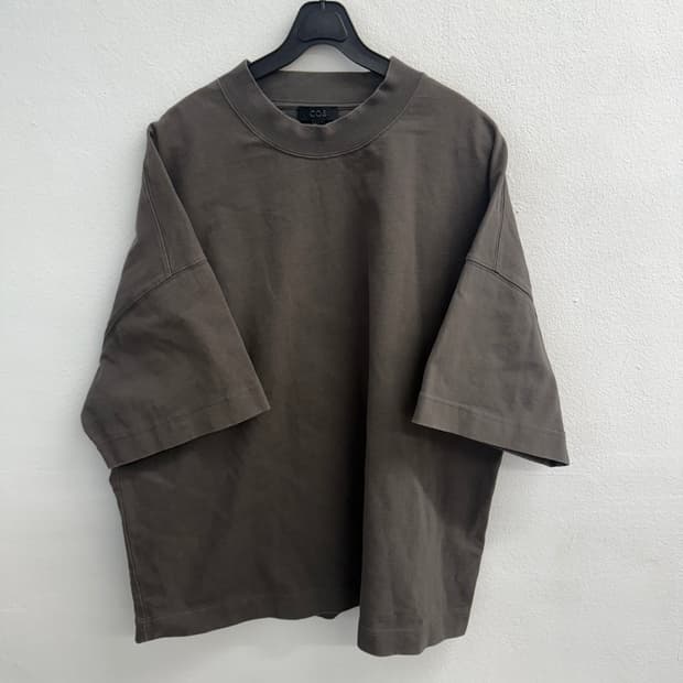 코스(COS) 오버핏 반팔 티셔츠 (L)