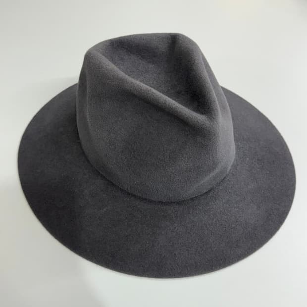 언유즈드 래빗퍼 페도라