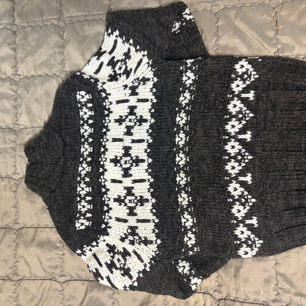 아베크롬비 니트 스웨터