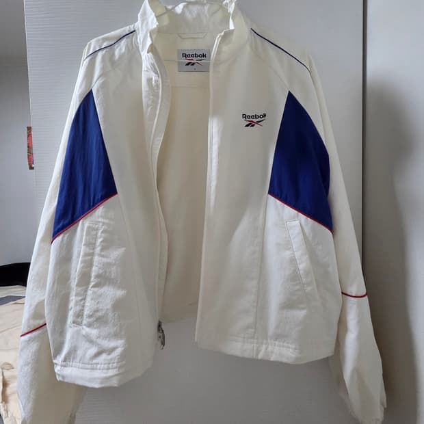 리복 윈드브레이커 S사이즈