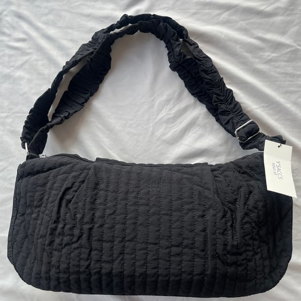 Y’SACCS 요지 야마모토 퀼티드 셔링 패디드 숄더 백