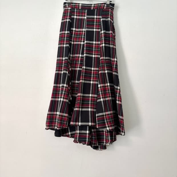 Check ruffle long skirt / red & green