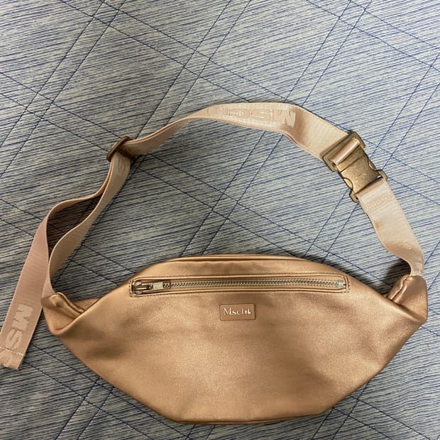 미스치프 힙색 웨이스트백