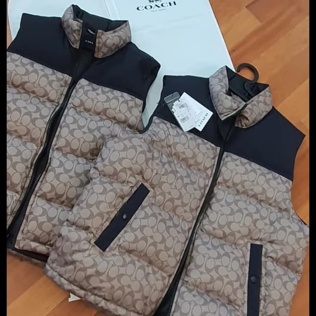 코치 남녀공용 시그니쳐 다운 패딩 베스트 XL 105-110