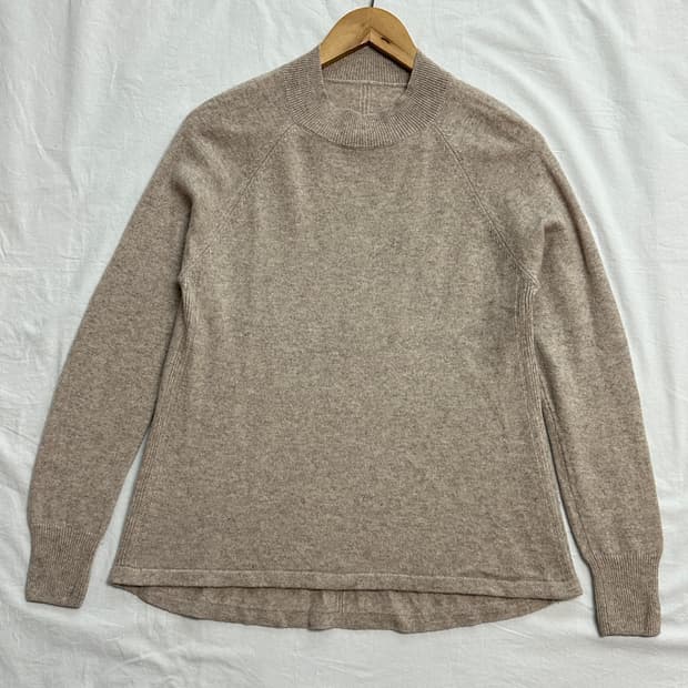 모그(MOGG) 캐시미어100% 여성니트