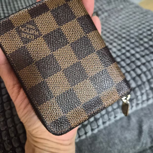 Louis Vuitton, 지갑